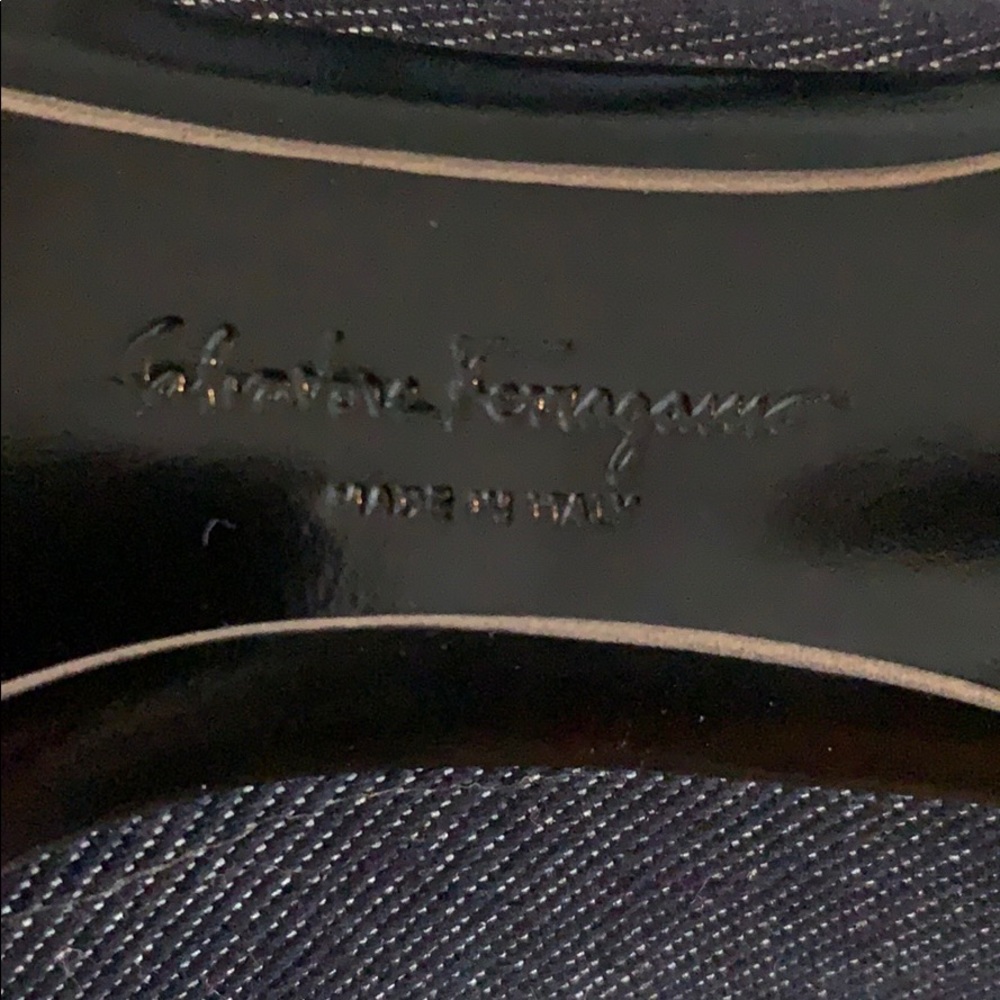 Beautiful Salvatore Ferragamo 3” heel! - Picture 8 of 9